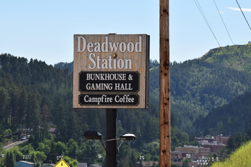 Deadwood Station Bunkhouse And Gambling Hall 모텔 외부 사진